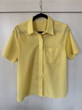 Foxcroft Yellow Short-Sleeve Button-Down Shirt Women’s Size 10